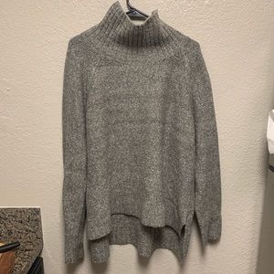 H&M Grey turtleneck